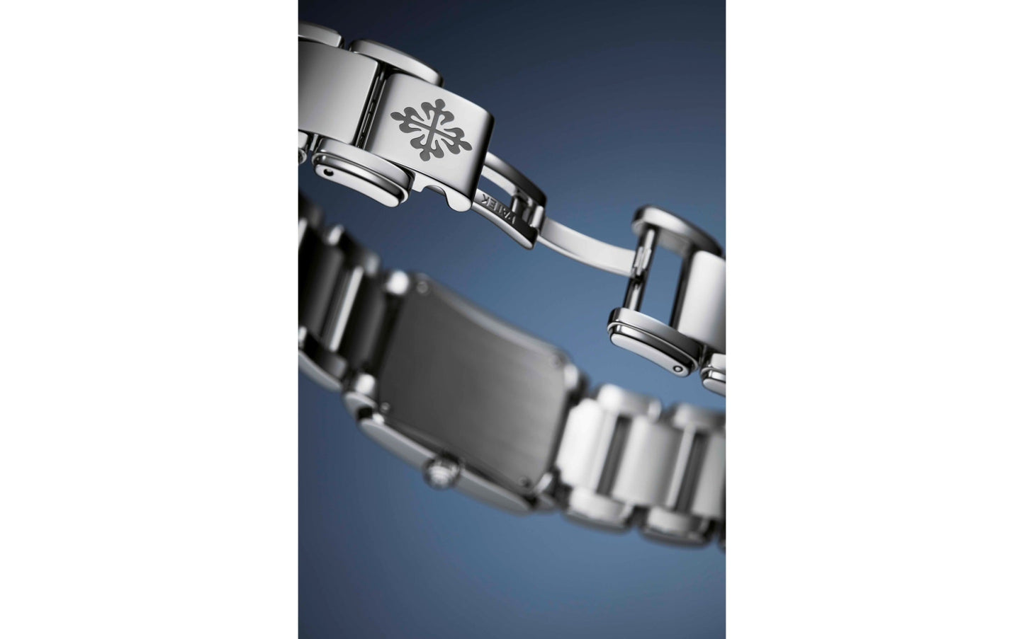 Patek Philippe Twenty~4 Quartz Ladies Watch, Stainless Steel with 36 Diamond (~0.42 ct), 25.1 x 30 mm, Ref# 4910/1200A-001