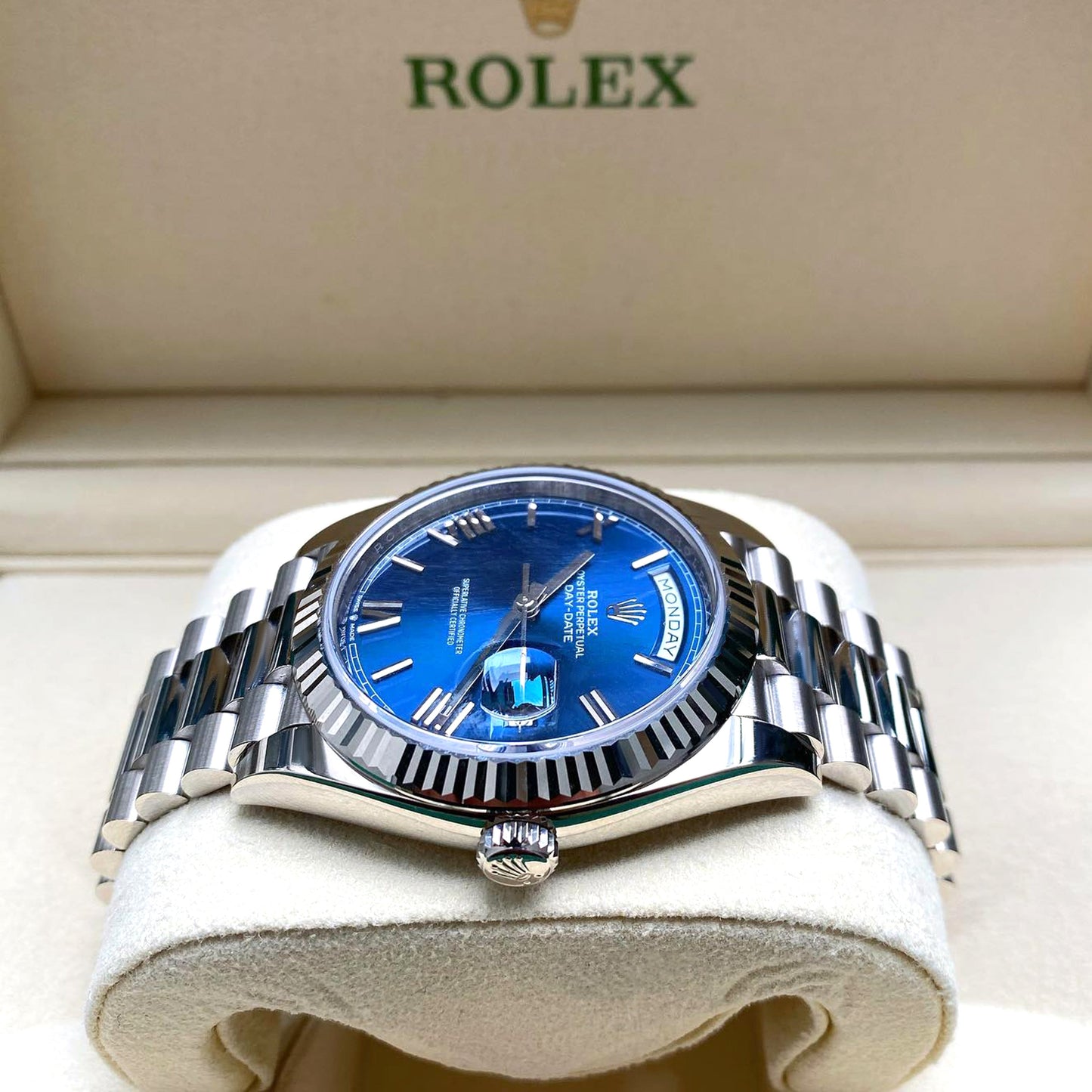 Rolex Day-Date 40 White gold Ref# 228239-0007
