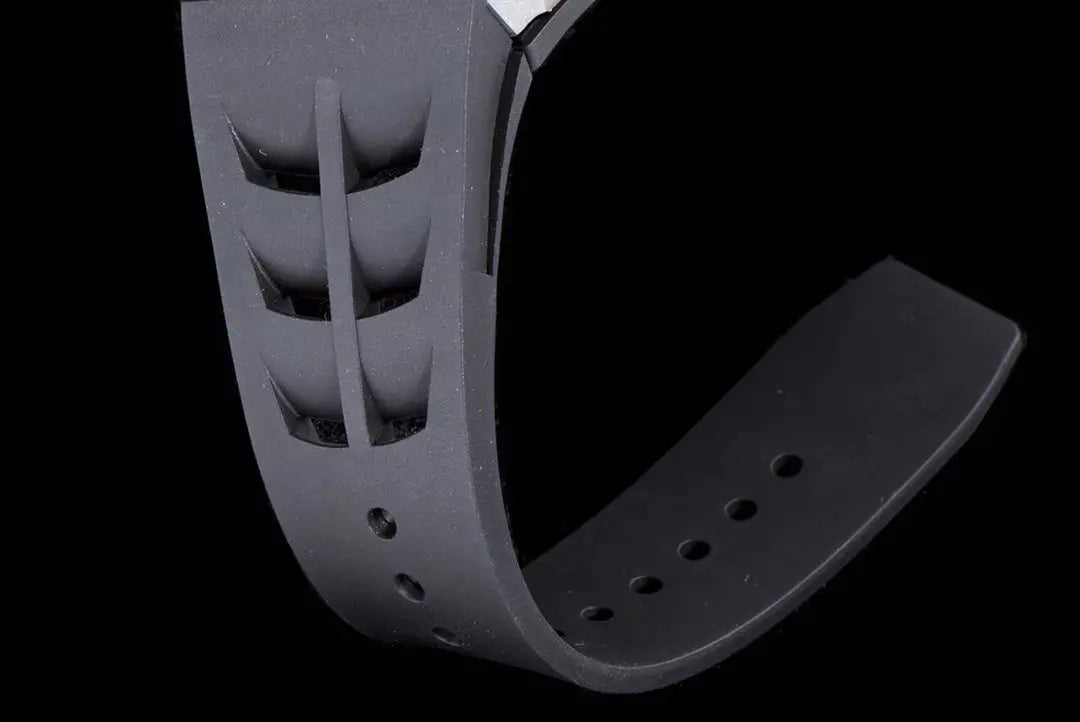 Richard Miller RM 057 NTPT Carbon Fiber Black Rubber Strap