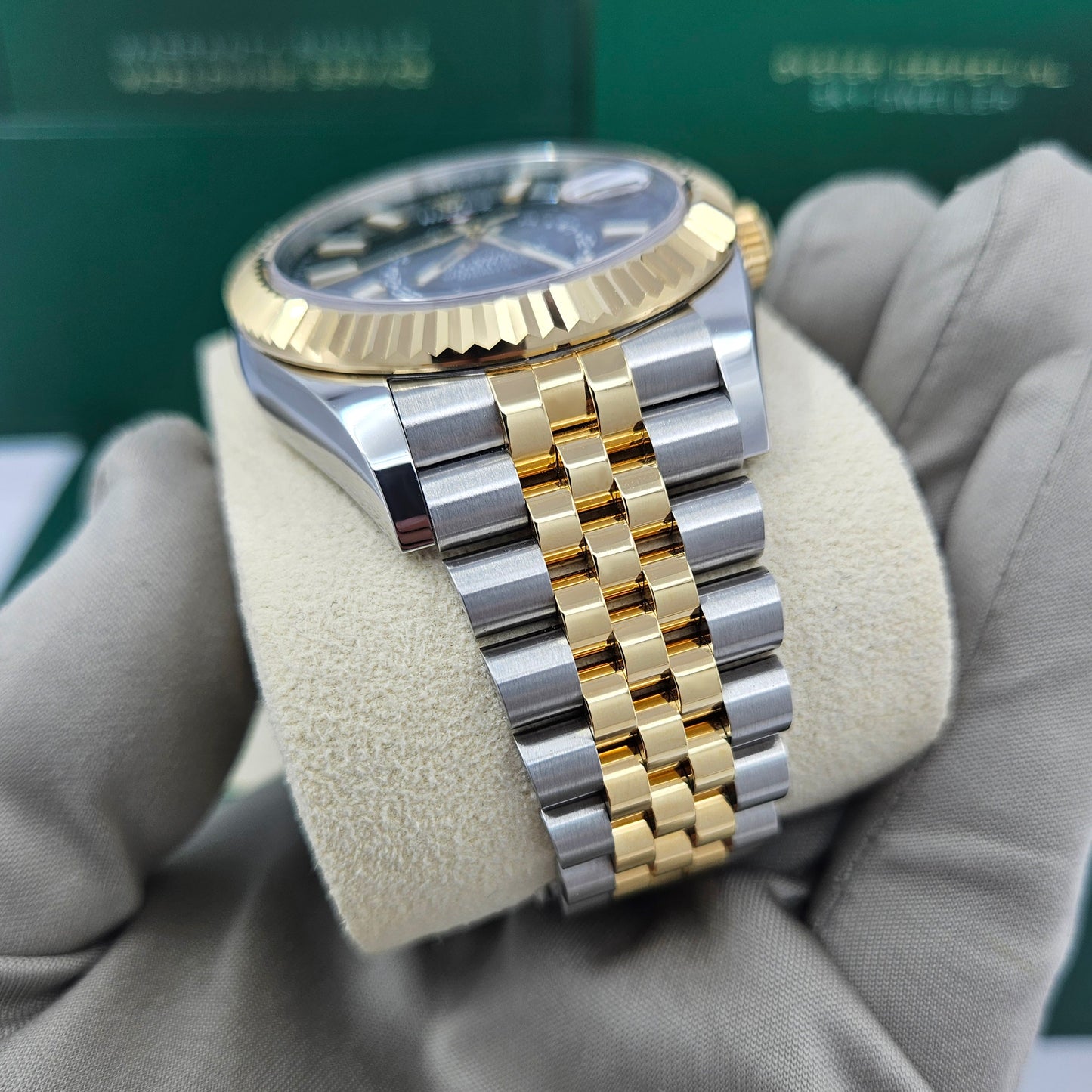 Rolex Sky-Dweller, 42mm, Oystersteel and 18k Yellow Gold, Black, Jubilee, Ref# 336933-0004