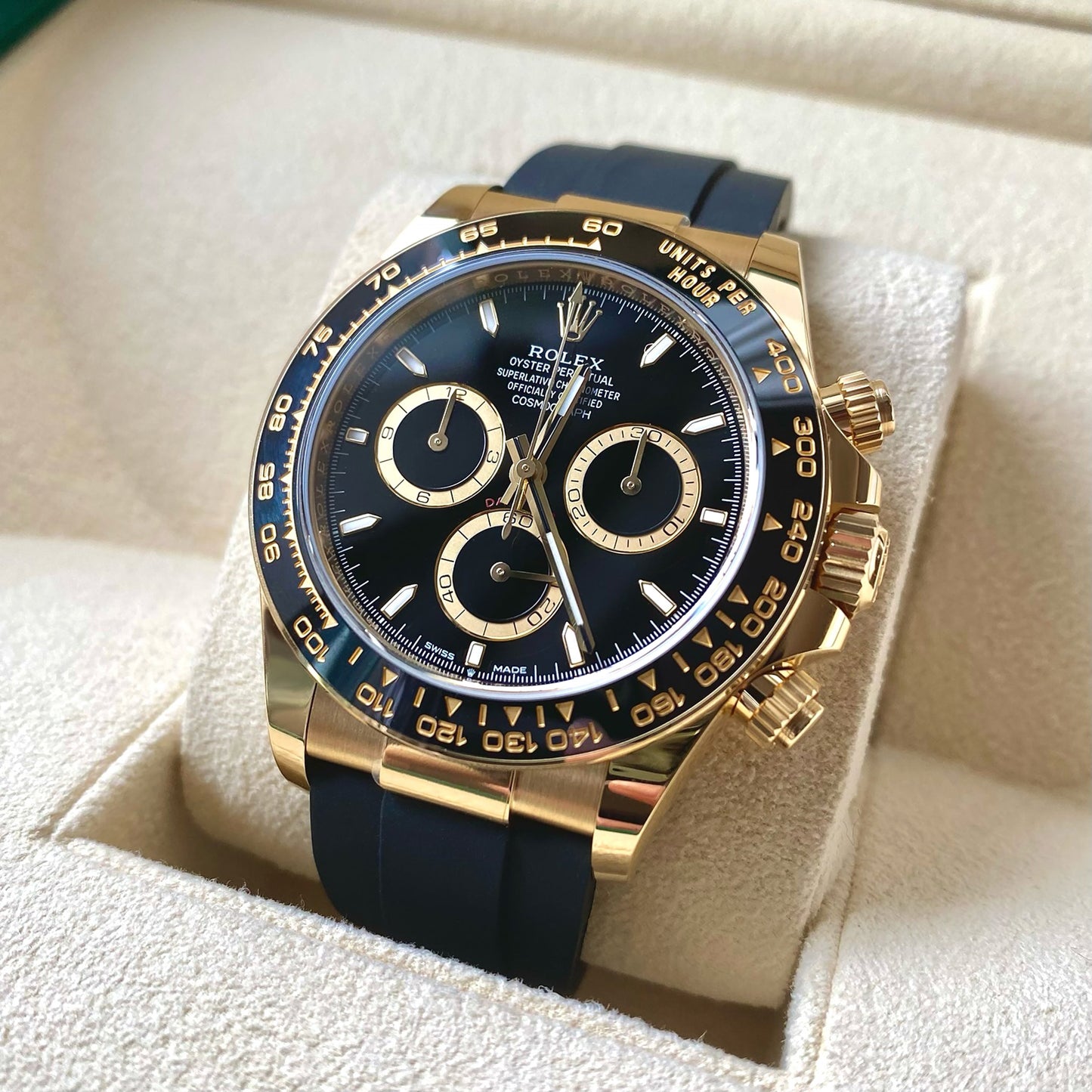 Rolex Cosmograph Daytona 40mm, 18k Yellow Gold, Ref# 126518ln-0008