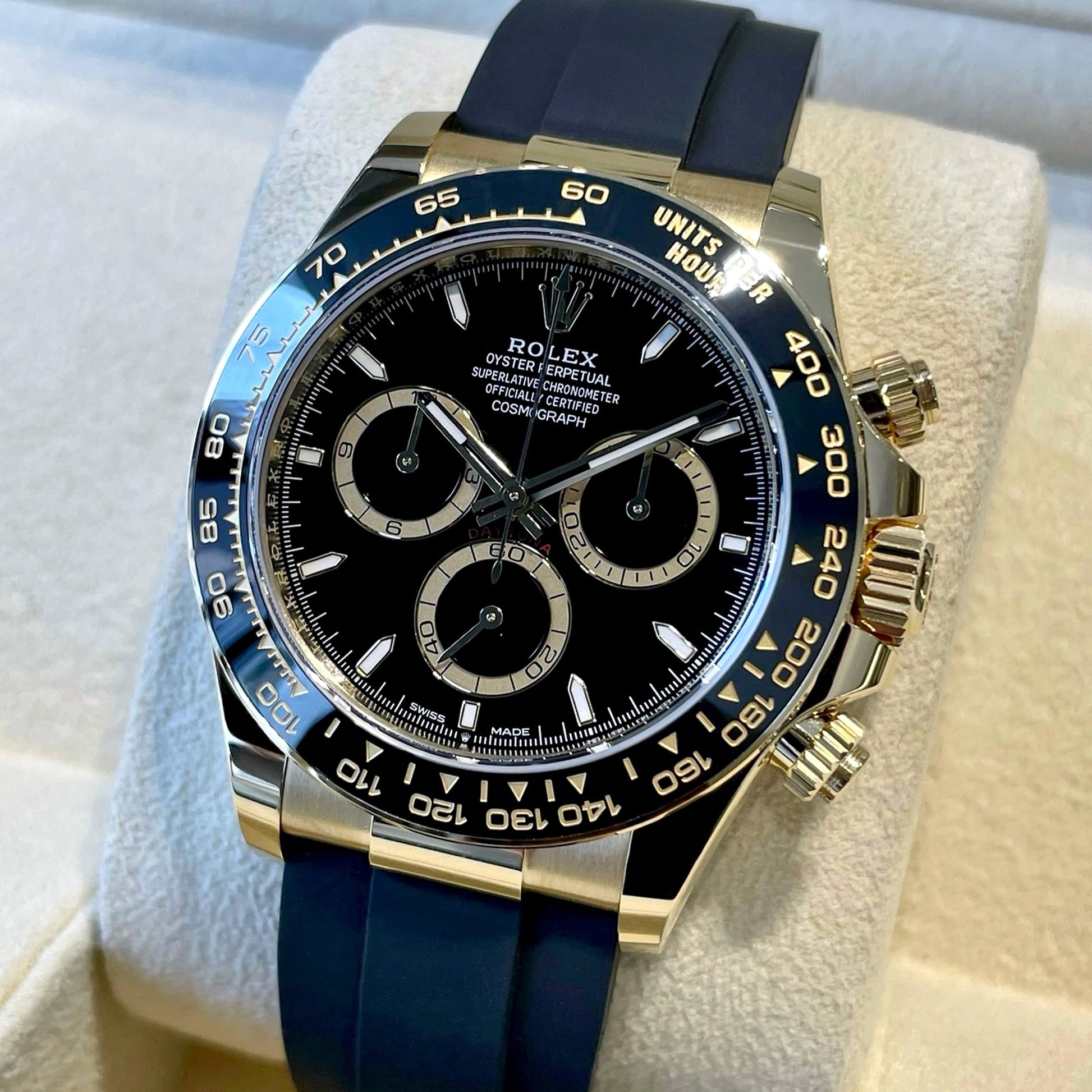Rolex Cosmograph Daytona 40mm, 18k Yellow Gold, Ref# 126518ln-0008
