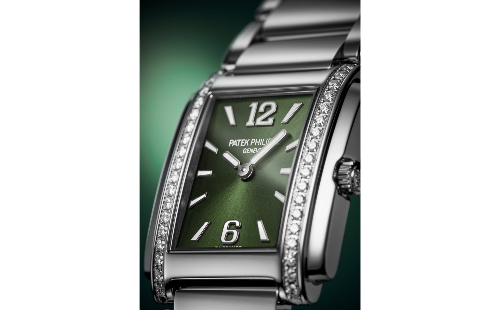 Patek Philippe Twenty~4 Quartz Ladies Watch, Stainless Steel with 36 Diamond (~0.42 ct), 25.1 x 30 mm, Ref# 4910/1200A-011