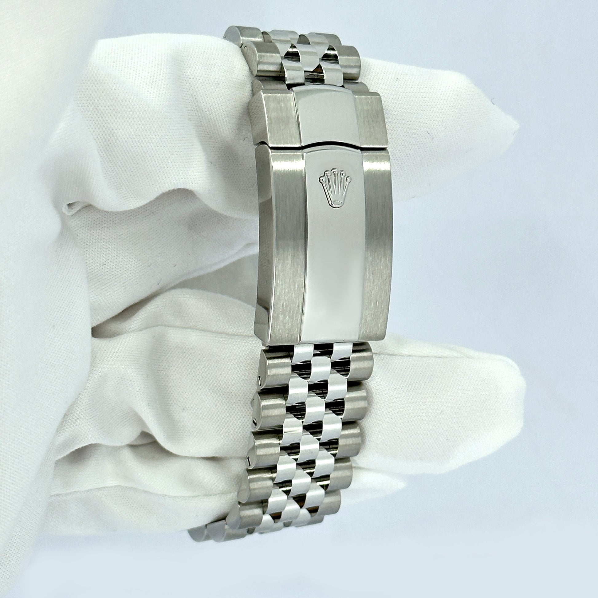 Rolex Sky-Dweller, 42mm, Oystersteel and 18k White Gold, Blue, Jubilee, Ref# 336934-0006