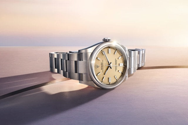 Unworn 2025, Rolex Oyster Perpetual, Oystersteel 36mm, Beige dial, Domed Oyster, Ref# 126000-0012, box and papers