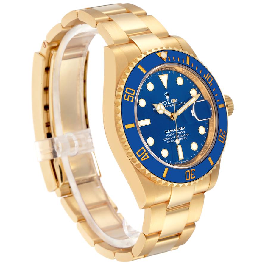 Rolex Submariner Date, 18k Yellow Gold, 41mm, Ref# 126618lb-0002