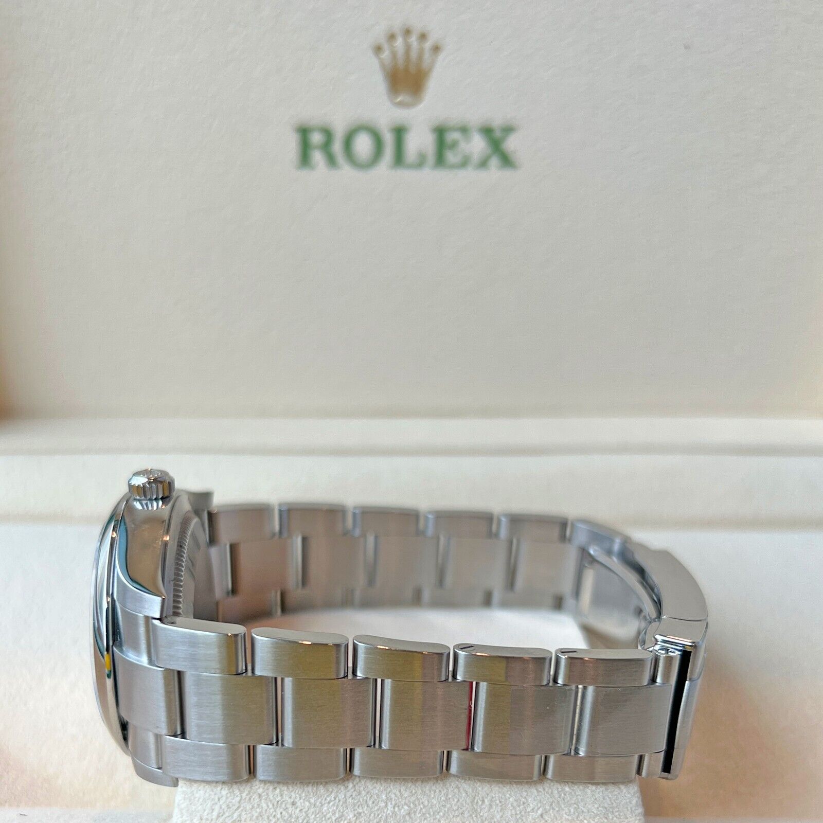 Rolex, Oyster Perpetual Ladies, Pink Dial, 34mm, Oystersteel, Ref# 124200-0004