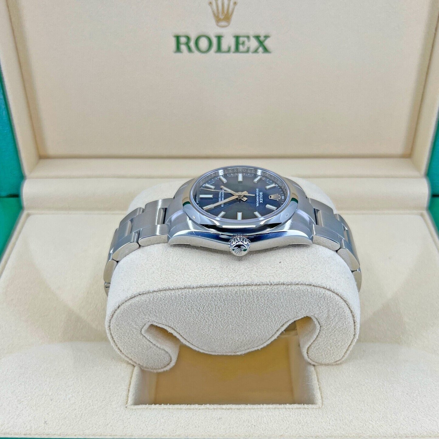 Rolex Oyster Perpetual No Date, Stainless Steel, 34mm, Bright blue, Oyster, Ref# 124200-0003