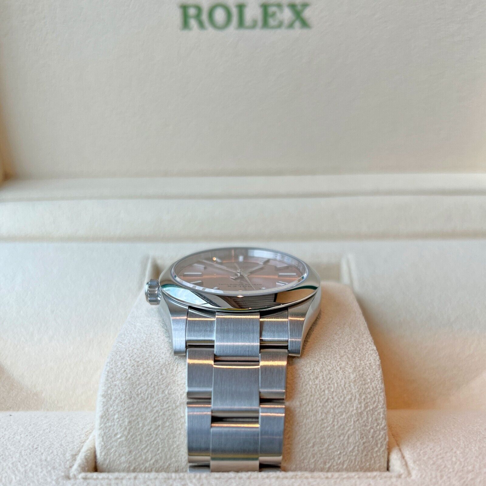 Rolex, Oyster Perpetual Ladies, Pink Dial, 34mm, Oystersteel, Ref# 124200-0004