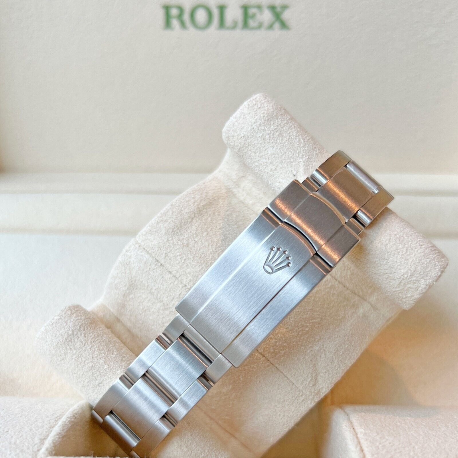Rolex, Oyster Perpetual Ladies, Pink Dial, 34mm, Oystersteel, Ref# 124200-0004