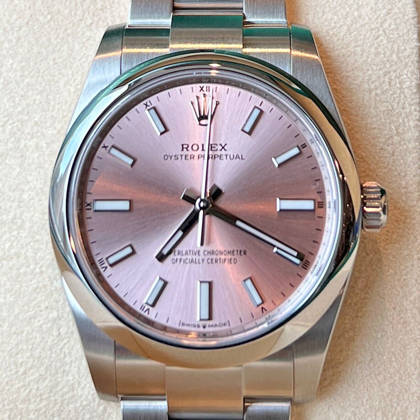 Rolex, Oyster Perpetual Ladies, Pink Dial, 34mm, Oystersteel, Ref# 124200-0004