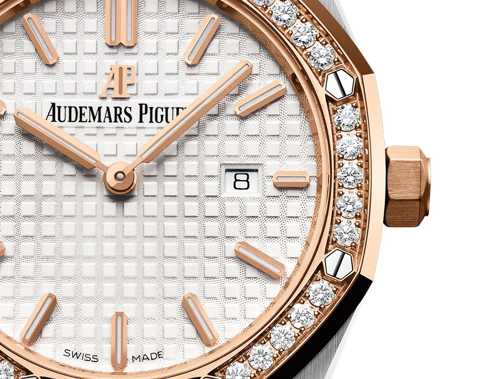 Audemars Piguet Royal Oak QUARTZ Ref# 67651SR.ZZ.1261SR.01